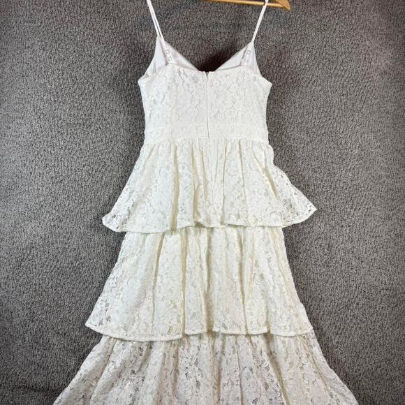 White lace tiered midi dress - Picture 3 of 3
